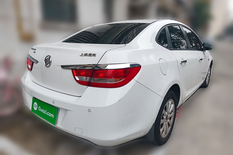 别克 英朗 2013款 GT 1.6L 自动时尚版车身外观7