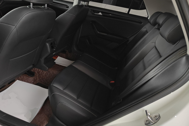 大众 T-ROC探歌 2020款 280TSI DSG两驱舒适型中控内饰21