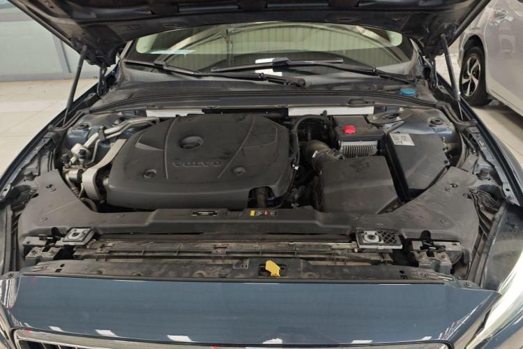 沃尔沃S60 2020款 T4 智远豪华版机舱底盘24