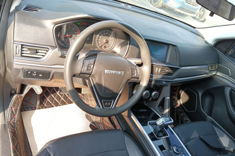 哈弗H6 2018款 红标 运动版 1.5T 自动两驱精英型中控内饰7002