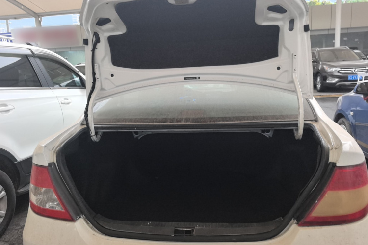 比亚迪F3 2012款 节能版 1.5L 手动舒适型机舱底盘23