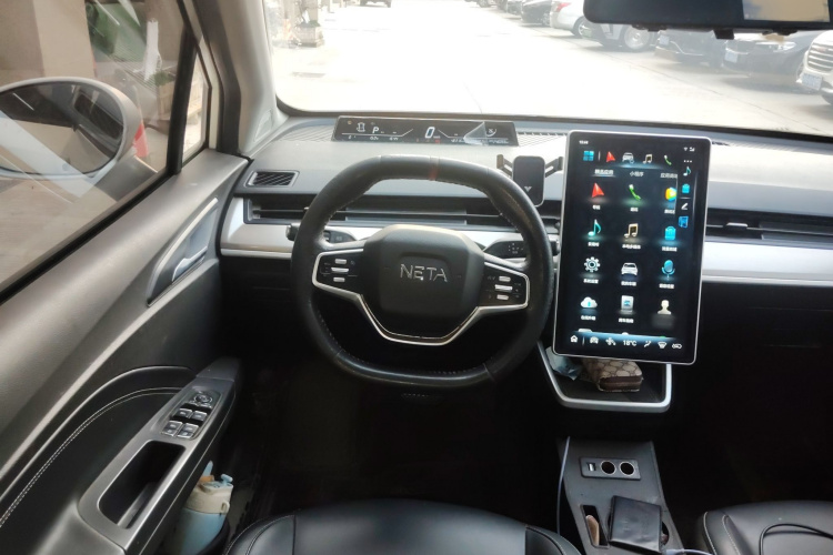 哪吒汽车 哪吒V 2021款 长续航娱乐版升级型局部细节13