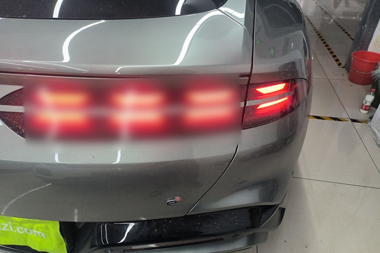 腾势Z9GT 2024款 1100四驱Ultra版车身外观9