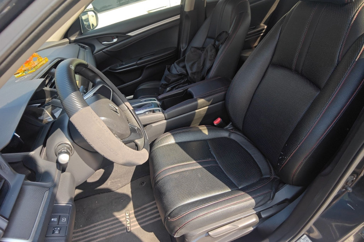 本田 思域 2016款 180TURBO CVT舒适版局部细节19