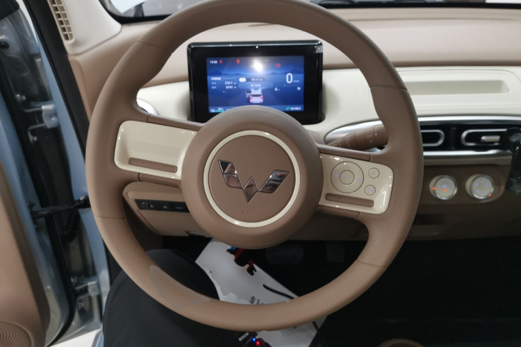 五菱汽车 宏光MINIEV 2025款 四门版 进阶款中控内饰13