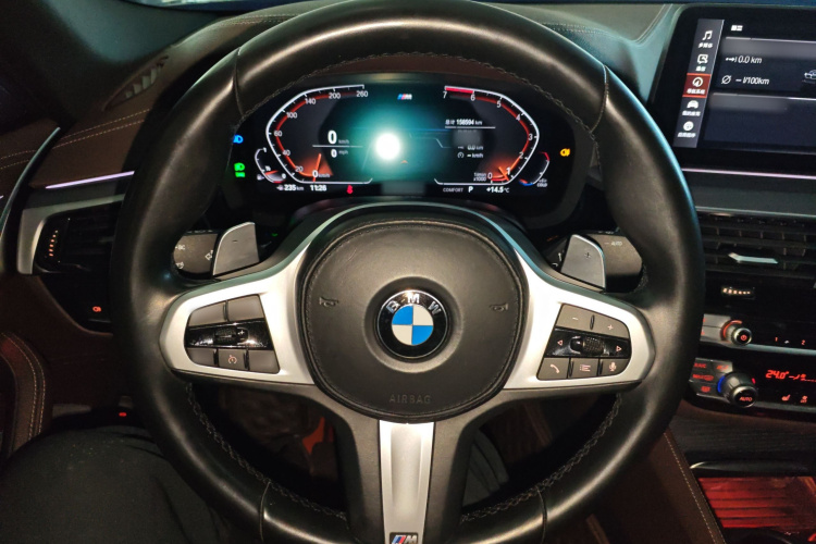 宝马5系 2022款 530Li 领先型 M运动套装局部细节13