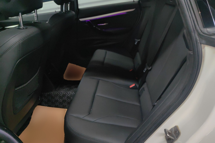 宝马3系GT 2019款 320i M运动套装中控内饰7004