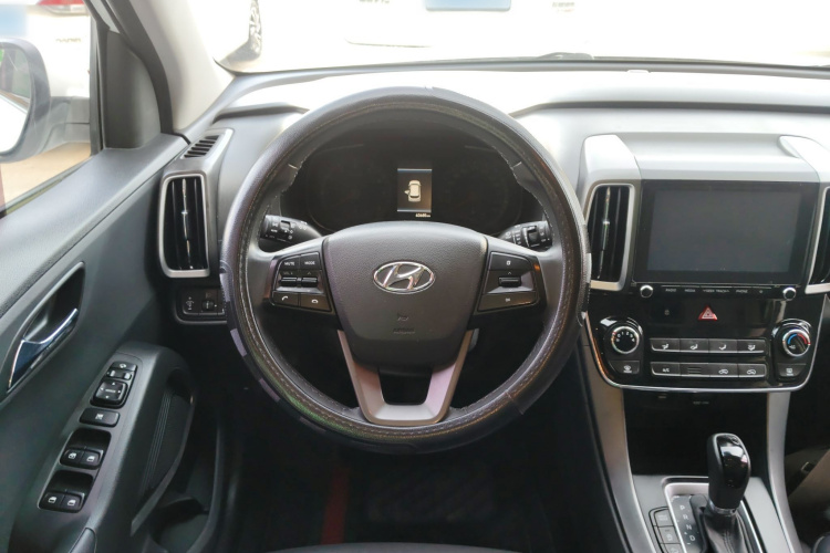 北京现代ix35 2019款 2.0L 自动两驱智勇·畅享版 国VI中控内饰13