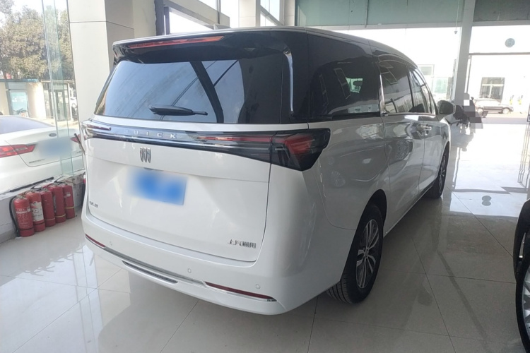 别克GL8 2025款 陆上公务舱 先享版车身外观7