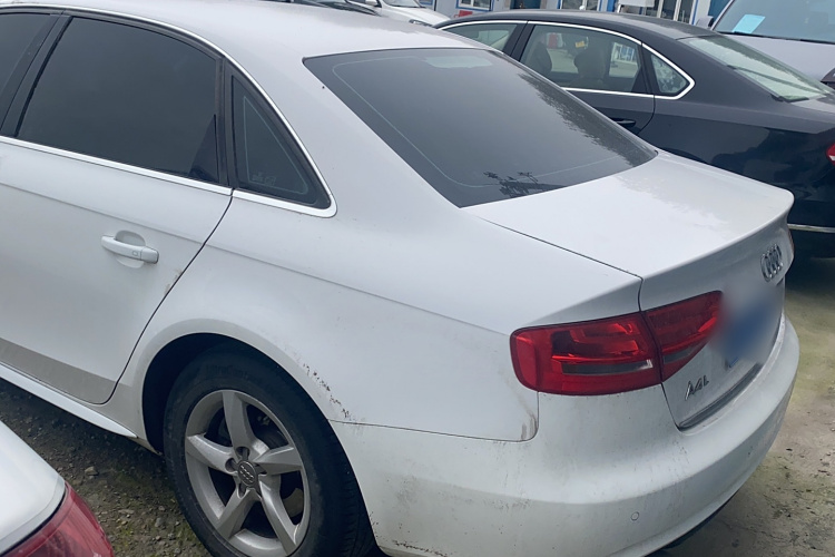 奥迪A4L 2013款 30 TFSI 自动舒适型车身外观6004