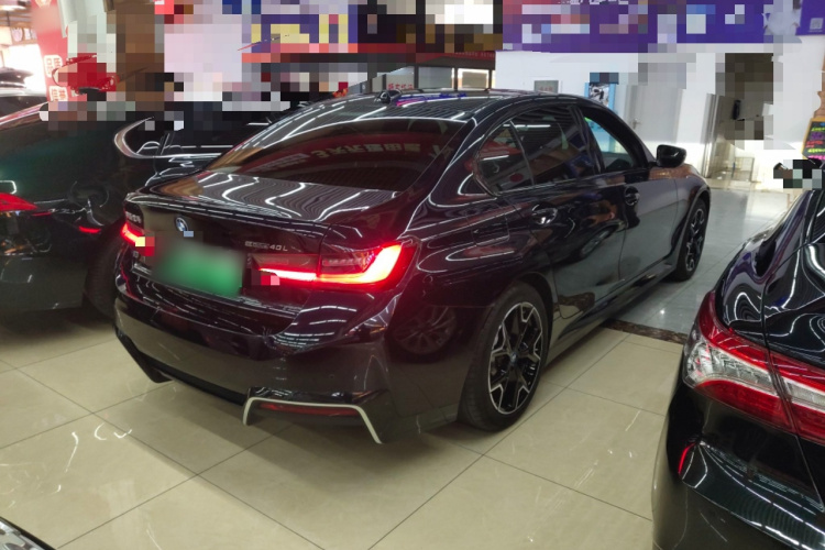 宝马i3 2024款 eDrive 40 L 曜夜套装车身外观7