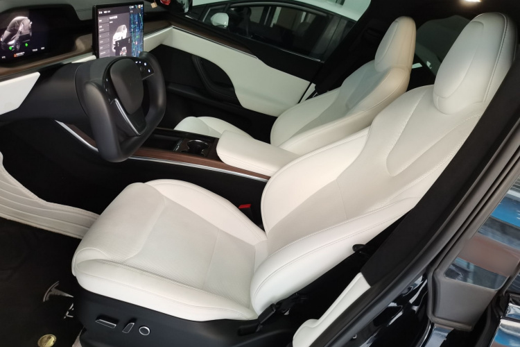 特斯拉 Model X 2023款 双电机全轮驱动版局部细节19