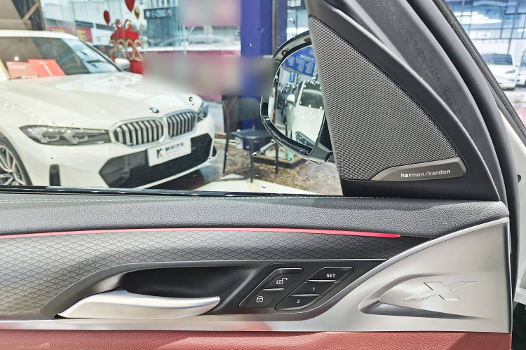 宝马X3 2022款 改款二 xDrive30i 尊享型 M曜夜套装中控内饰7010