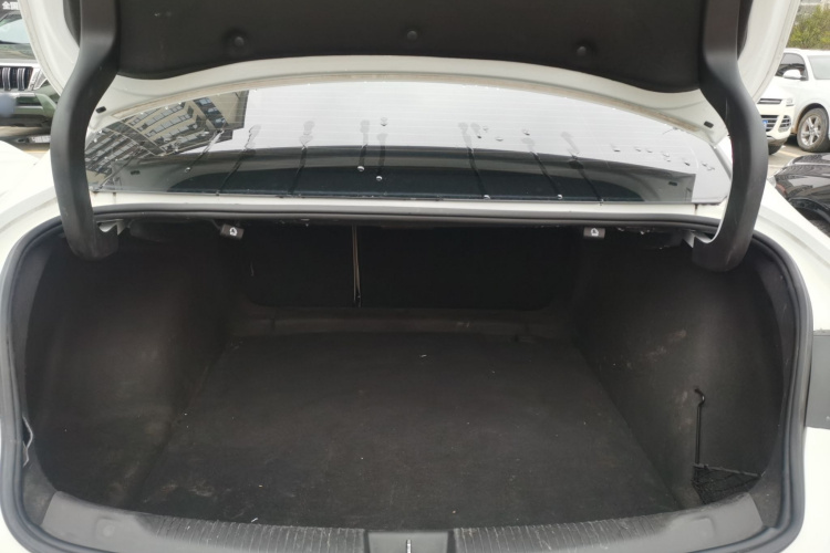 别克 君威 2020款 552T 精英型机舱底盘23