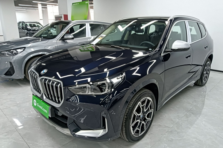 宝马X1 2023款 sDrive25Li X设计套装车身外观1