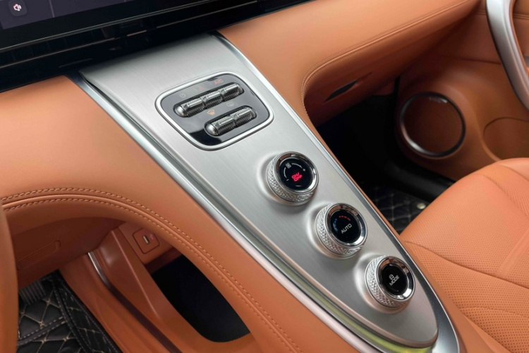 欧拉闪电猫 2022款 555km 尊贵版中控内饰7005