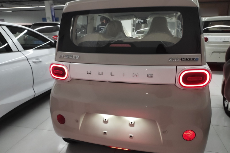 五菱汽车 宏光MINIEV 2024款 第三代 215km 青春版车身外观6004