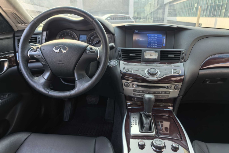 英菲尼迪Q70 2019款 Q70L 2.0T 悦享版中控内饰7002