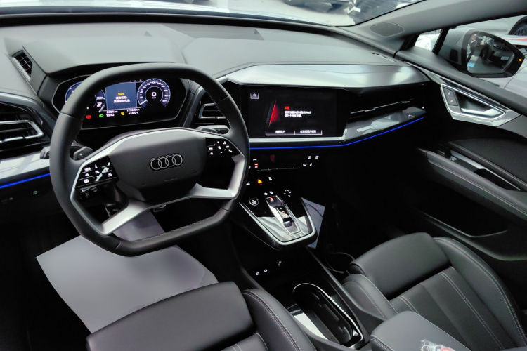 奥迪Q4 e-tron 2024款 40 e-tron 创境版中控内饰12