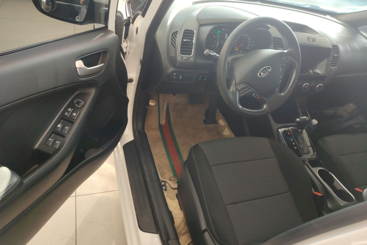 起亚K3 2016款 1.6L 自动GL中控内饰7003