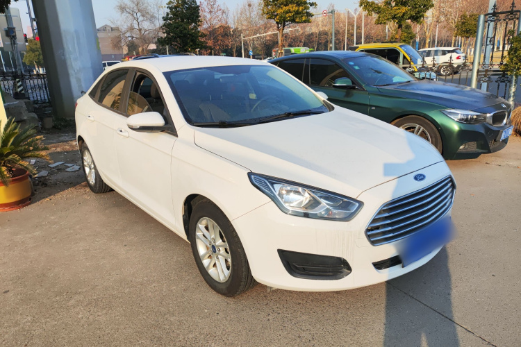 福特 福睿斯 2019款 改款 1.5L 手动质享型 国VI车身外观3