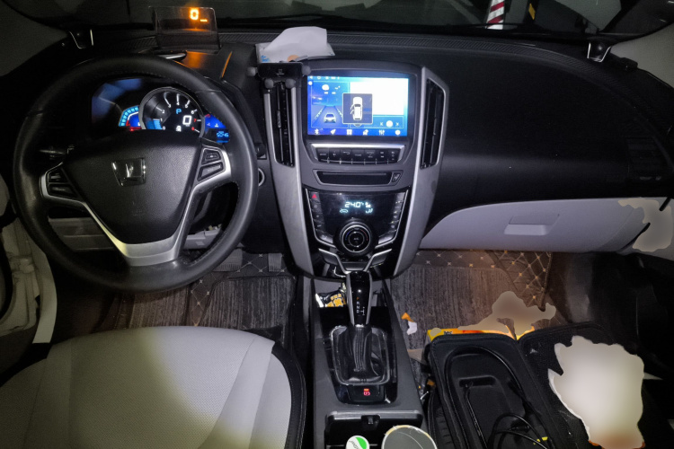 纳智捷 优6 SUV 2014款 1.8T 智尊型中控内饰12