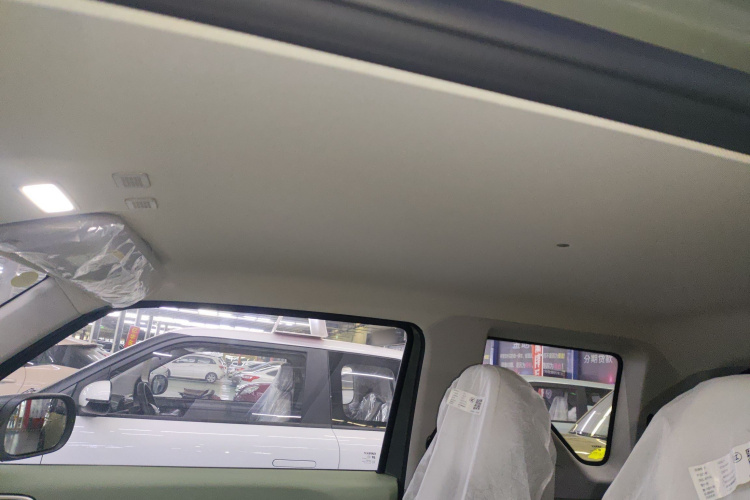 吉利银河 2025款 210km 熊猫骑士中控内饰22