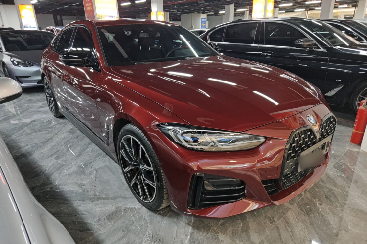 宝马4系 2022款 425i Gran Coupe M运动曜夜套装车身外观3