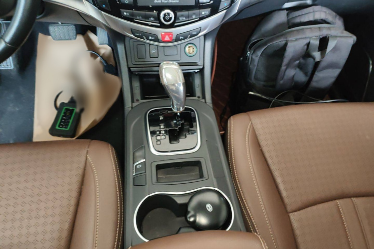 比亚迪S7 2016款 2.0T 自动尊贵型Plus局部细节18