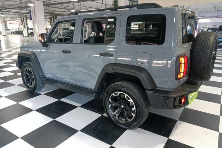 坦克300新能源 2025款 Hi4-T车身外观4