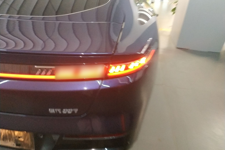 东风奕派 eπ007 2024款 200Pro增程版车身外观9