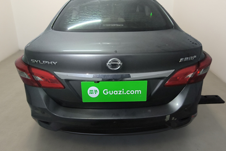 日产 轩逸 2016款 1.6XL 手动豪华版车身外观6