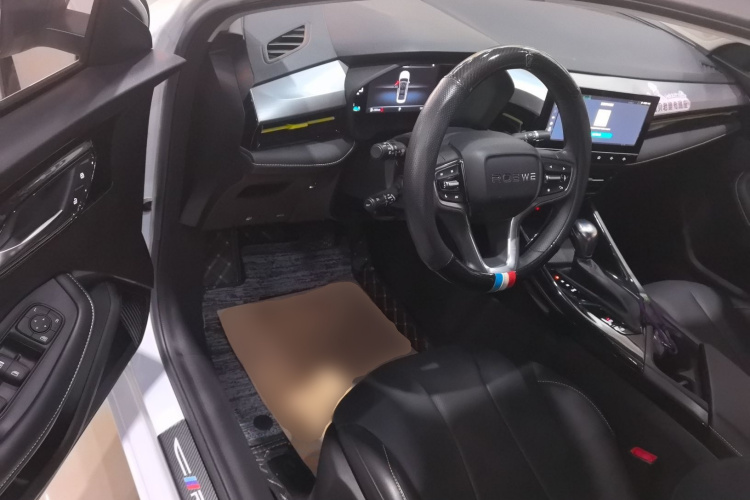 荣威i5 2021款 1.5L CVT钻石版中控内饰20