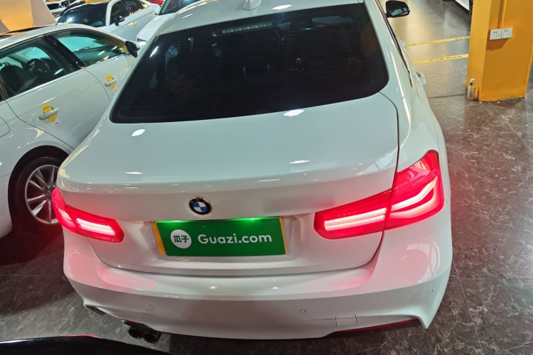 宝马3系 2017款 320Li M运动型车身外观6
