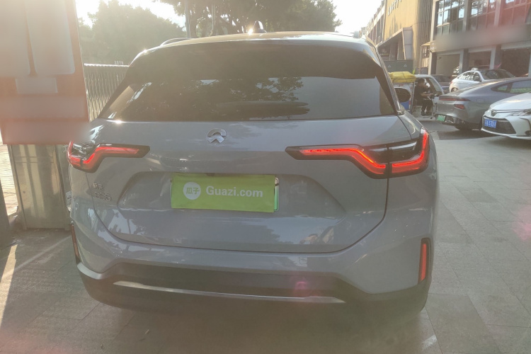 蔚来ES6 2020款 420KM 运动版车身外观6004