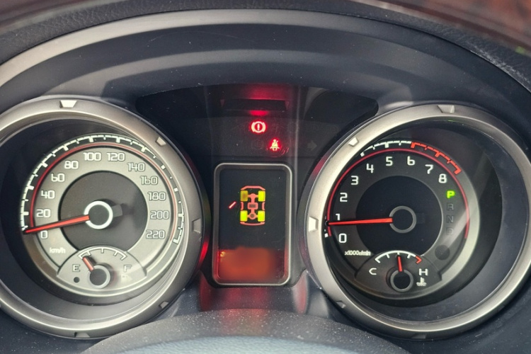 三菱 帕杰罗(进口) 2016款 3.0L 自动尊贵版 国V局部细节14