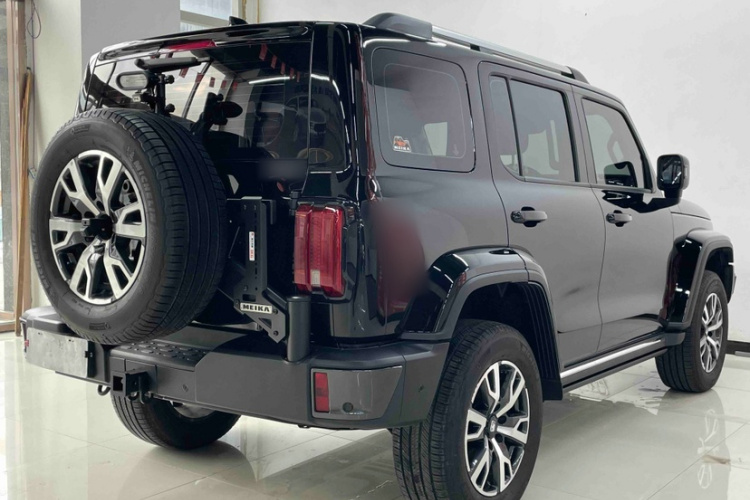 坦克300 2023款 城市版 2.0T 很有型车身外观6003