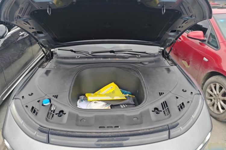 小鹏P7 2021款 480G机舱底盘24