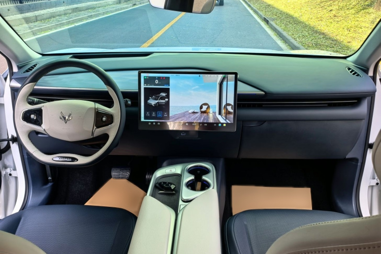 ARCFOX极狐 极狐 阿尔法T5(ARCFOX αT5) 2025款 630 神行版中控内饰7003