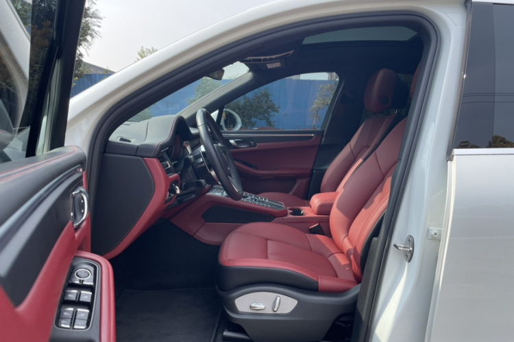 保时捷 2018款 Macan 2.0T中控内饰7011