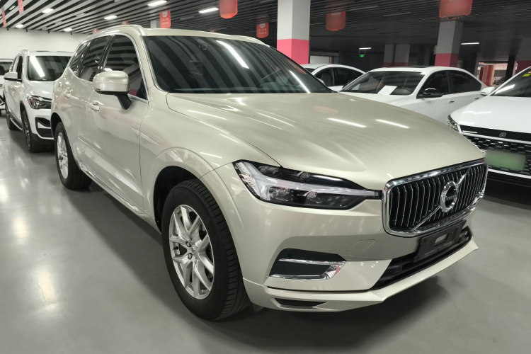 沃尔沃XC60 2021款 T5 四驱智逸豪华版车身外观3