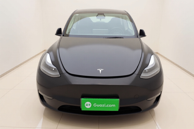 特斯拉 Model Y 2021款 标准续航后驱版车身外观2