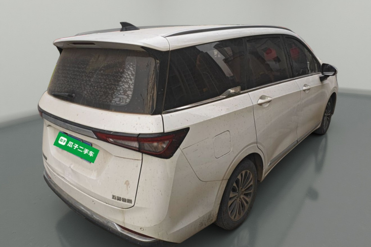 五菱汽车 五菱佳辰 2022款 1.5T CVT尊享旗舰型车身外观7