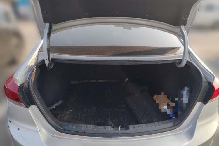 现代 领动 2016款 1.6L 自动智炫·豪华型局部细节23