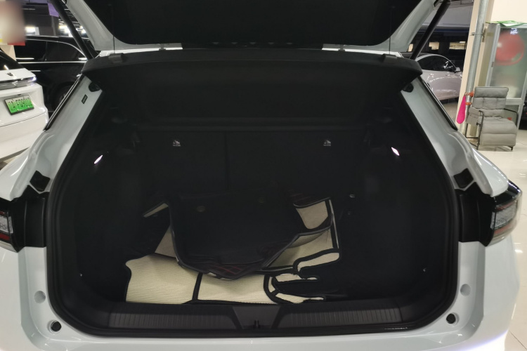 大众 ID.4 X 2023款 纯净智享版机舱底盘23