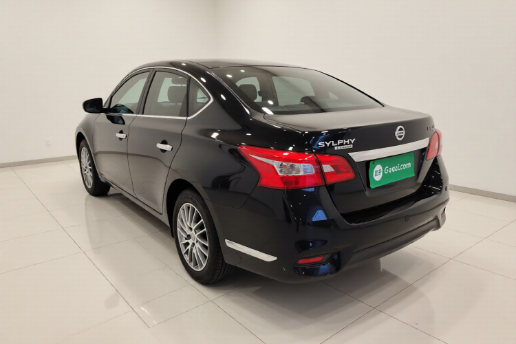 日产 轩逸 2019款 经典 1.6XE CVT舒适版车身外观5