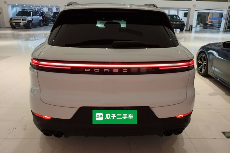 保时捷 2024款 Cayenne 3.0T车身外观6004