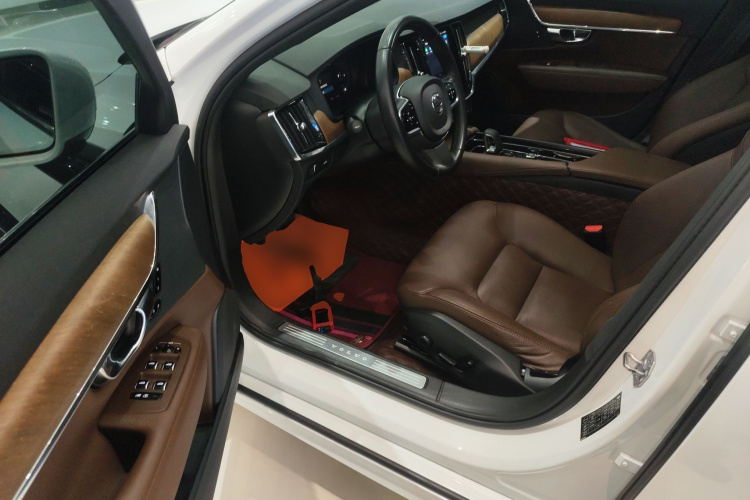 沃尔沃S90 2022款 B5 智逸豪华版中控内饰20