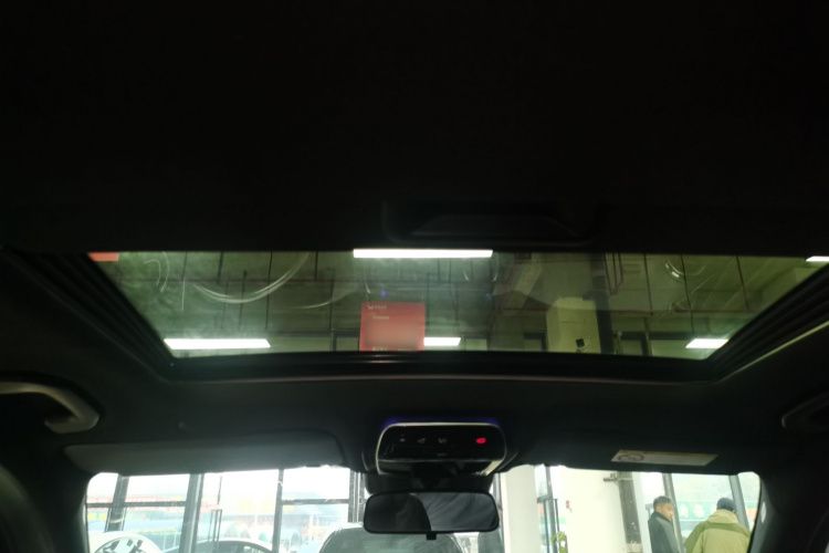 奔驰C级 2022款 C 200 L 运动版中控内饰22