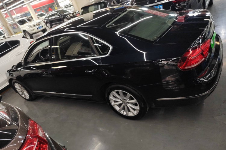 大众 帕萨特 2017款 330TSI DSG尊荣版车身外观6003